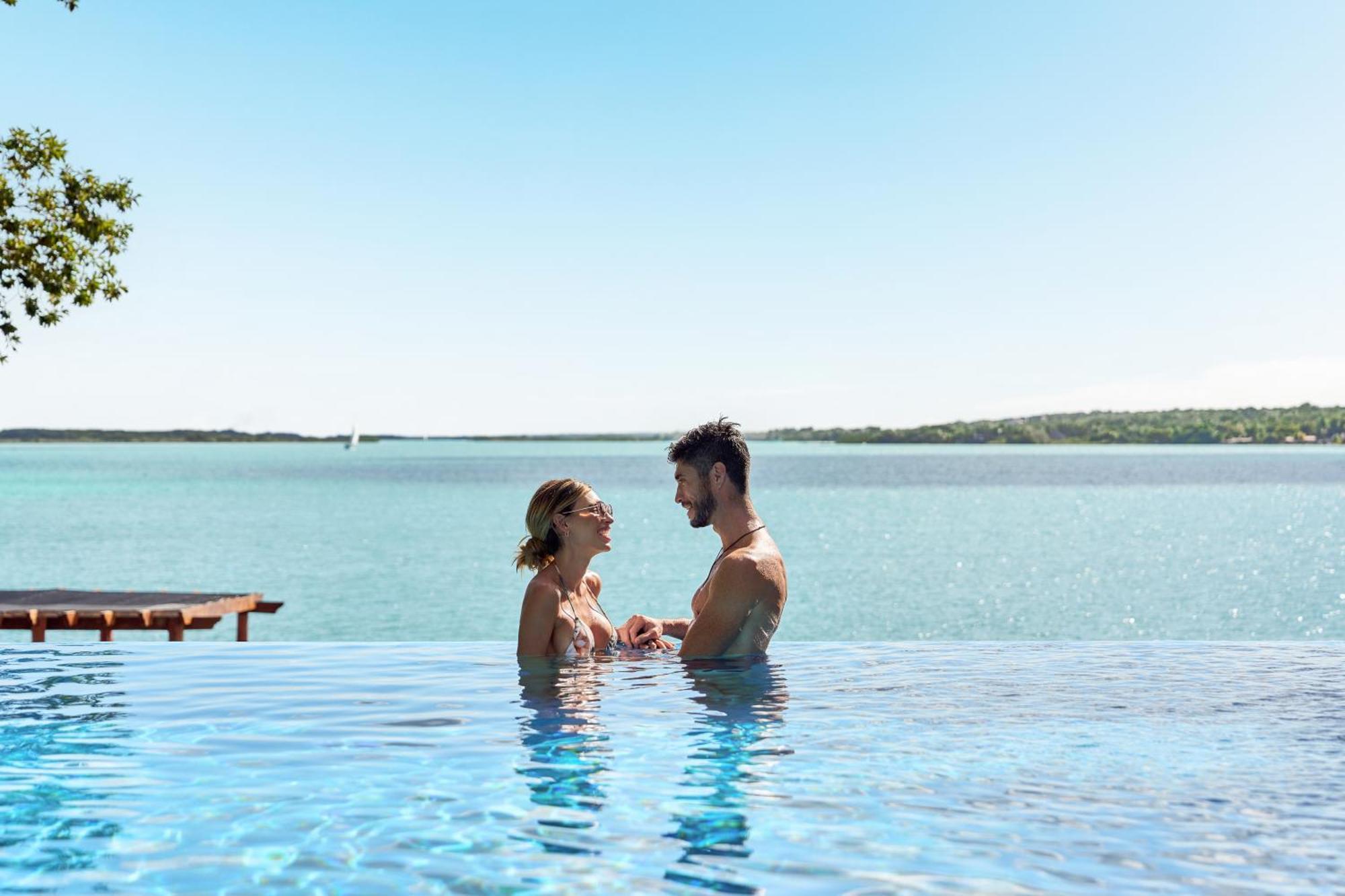 Cristalino Lagoon Front Hotel, Restaurant & Spa Бакалар Екстериор снимка