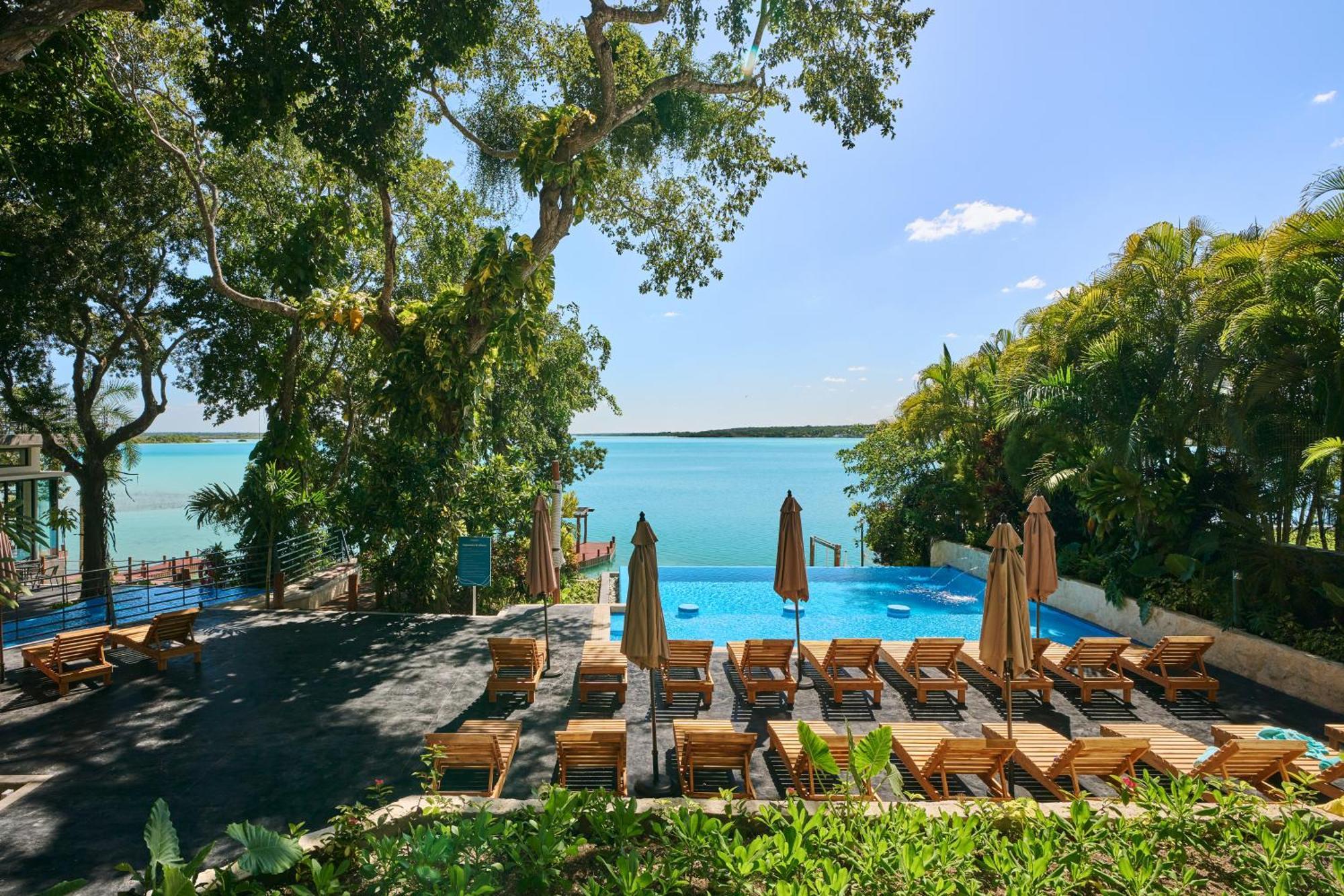 Cristalino Lagoon Front Hotel, Restaurant & Spa Бакалар Екстериор снимка